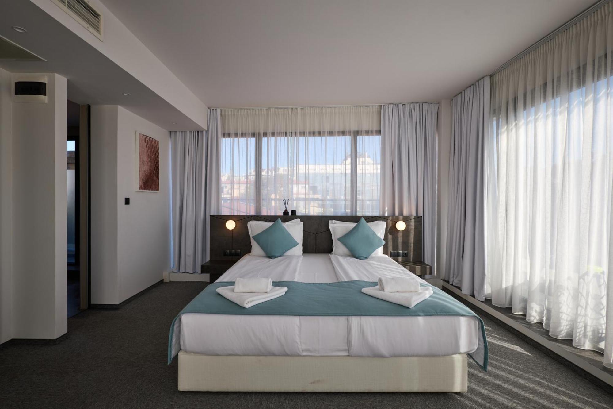 Bizarre Boutique Hotel Varna Bagian luar foto