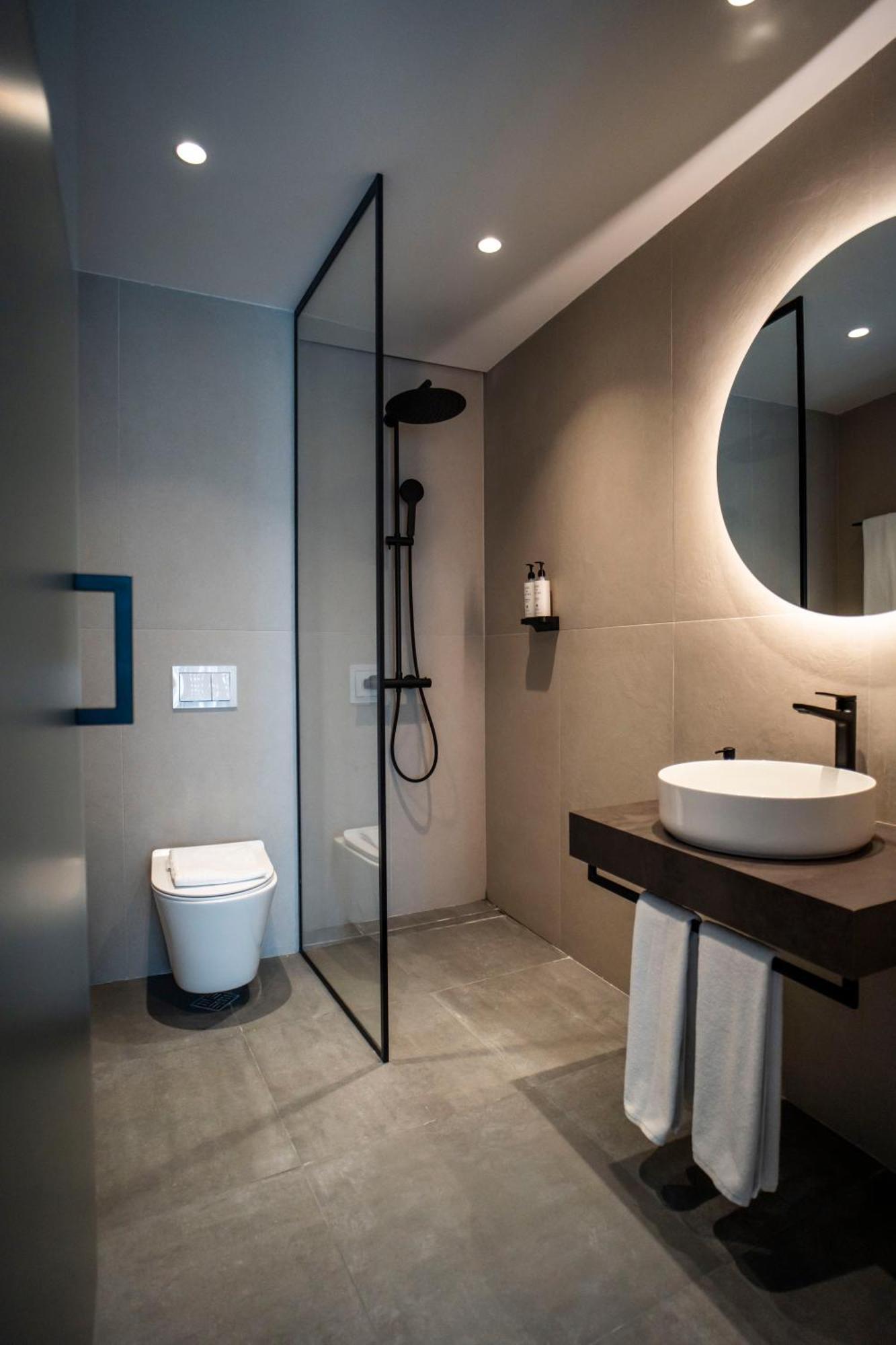 Bizarre Boutique Hotel Varna Bagian luar foto