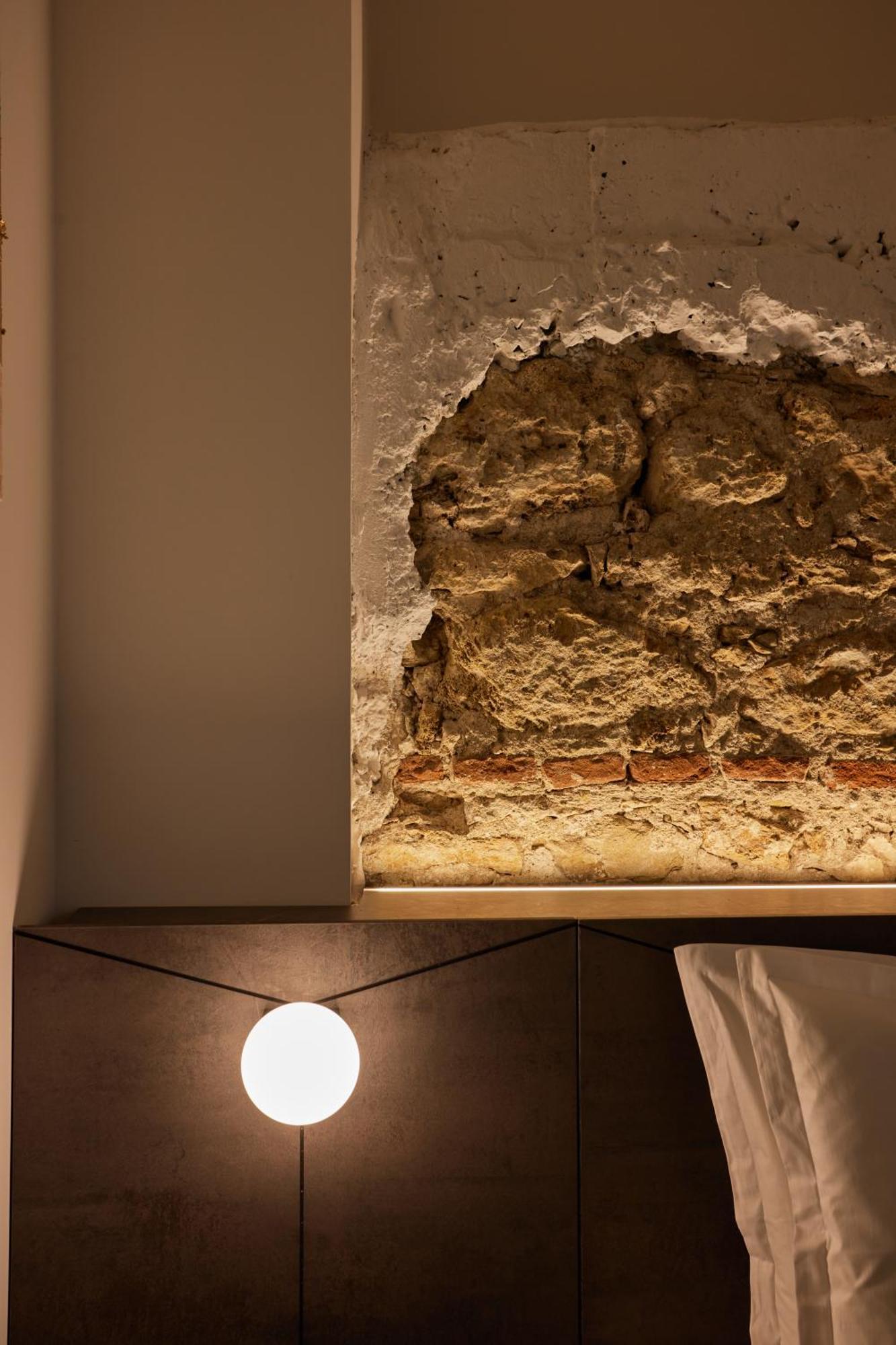 Bizarre Boutique Hotel Varna Bagian luar foto