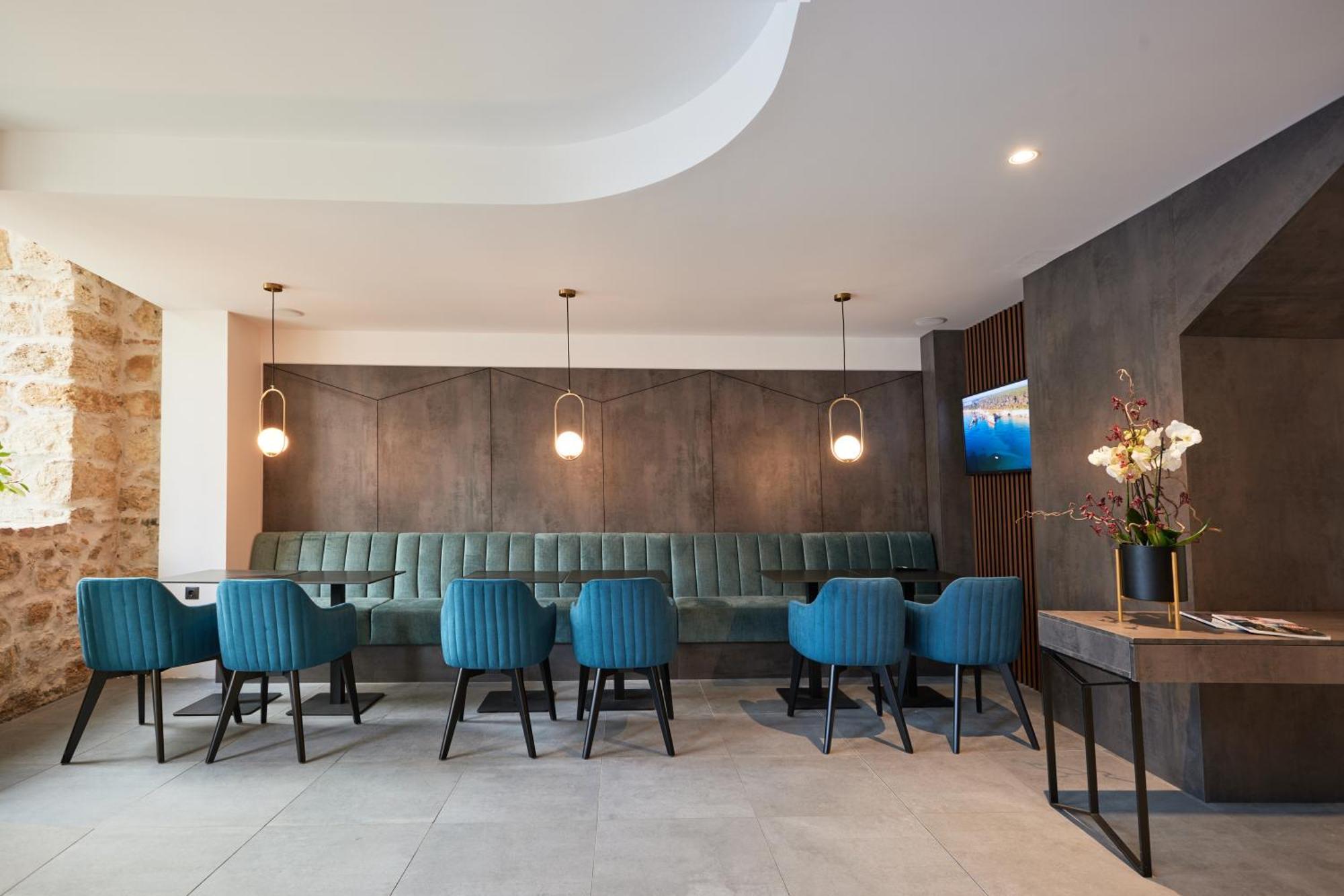 Bizarre Boutique Hotel Varna Bagian luar foto