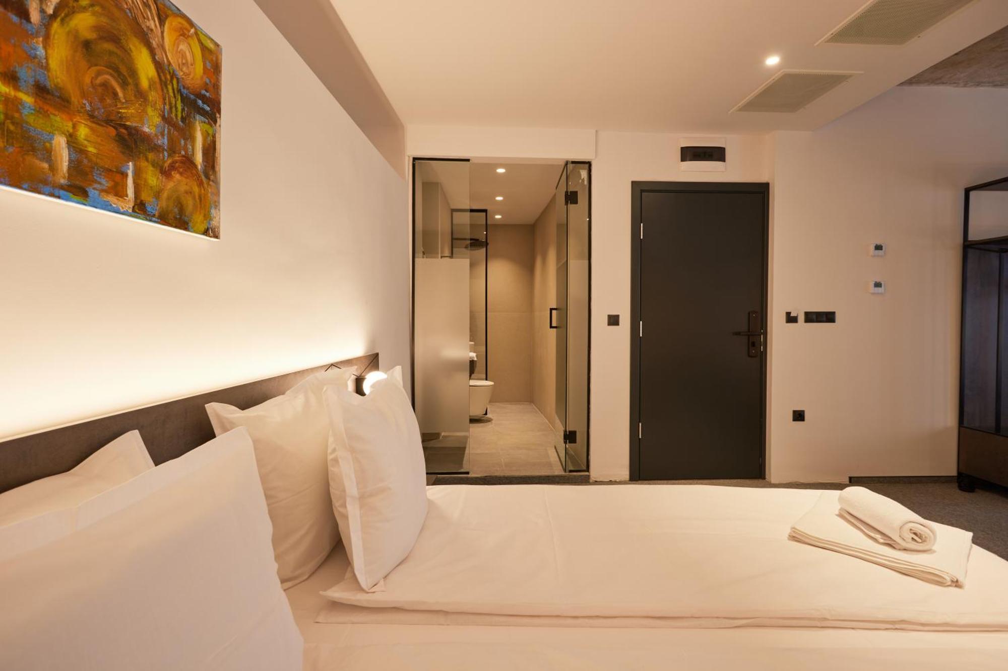 Bizarre Boutique Hotel Varna Bagian luar foto